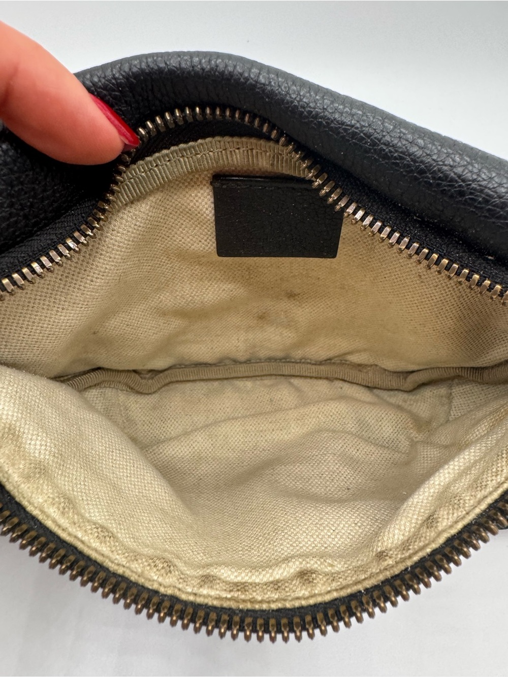 Gucci Black Leather Belt Bag - Picture 3 of 3